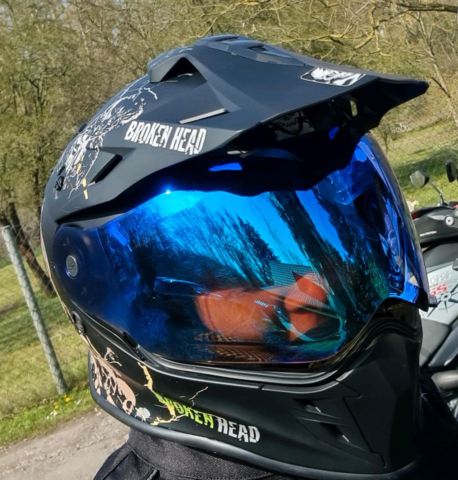 Enduro Helm Broken Head in M in Hohenmölsen