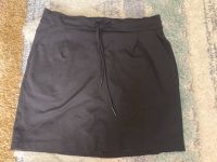 Vero Moda Jogger Rock Mini schwarz Gr. M Essen - Essen-West Vorschau