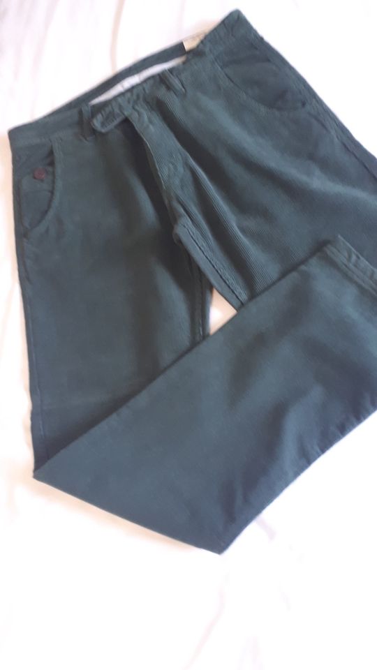 Cordhose Campus Gr.31 NEU, UPV109€ in Nürnberg (Mittelfr)