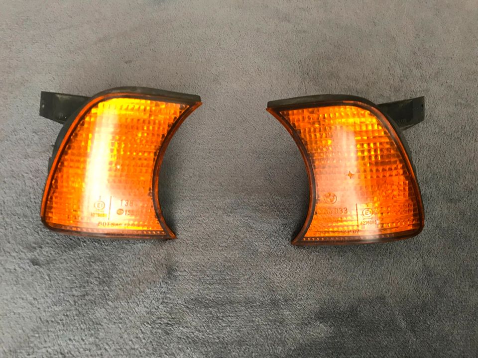 Original BMW Blinker Blinkleuchte Rechts - Links E34 in Obertshausen