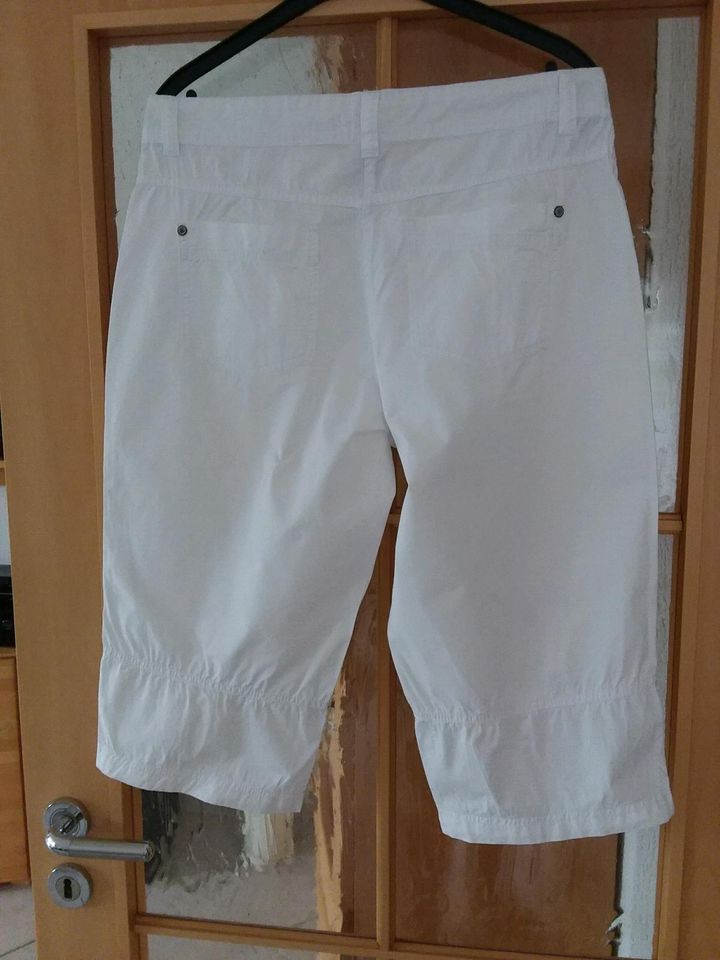 UP FASHION  LEICHTE  DAMEN 3/4 HOSE   GR.42   WEISS in Iserlohn