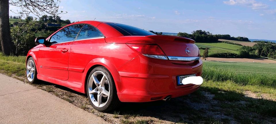 Opel Astra H Twin Top 2.0Turbo in Dingolfing