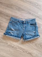 Modische Jeansshorts in Größe 36von Tally Weijl zu verkaufen Nordrhein-Westfalen - Olpe Vorschau