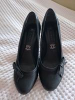 Bugatti High Heels Hessen - Biedenkopf Vorschau