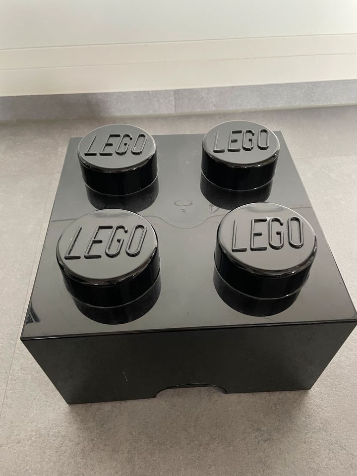 Lego Box schwarz in Neckartenzlingen