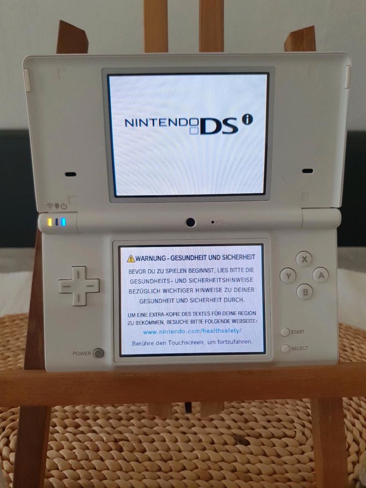 Nintendo DSi + 13 Spiele in Köln