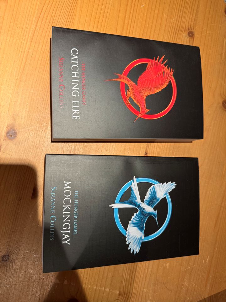 The Hunger Games (drei Teile in Englisch) in Weilheim