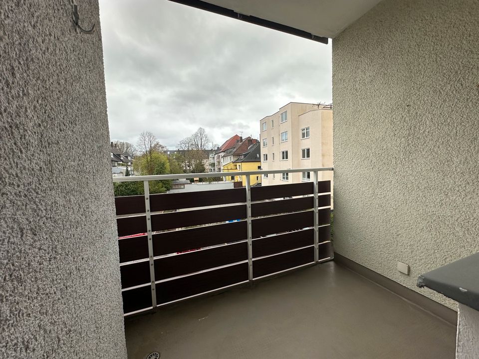 Charmante 3-Zi-Eigentumswohnung mit Balkon und TG-Stellplatz im Herzen des Essener Südviertels in Essen