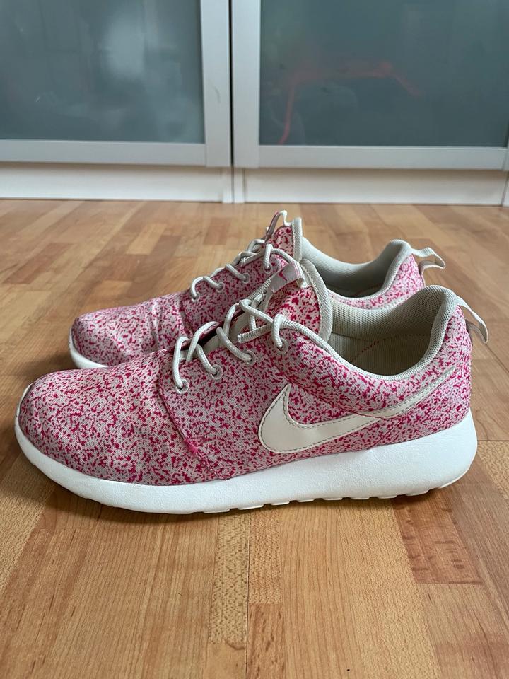 Nike Roshe Run pink meliert Gr. 39 WIE NEU in Nordrhein Westfalen Wachtberg kleinanzeigen