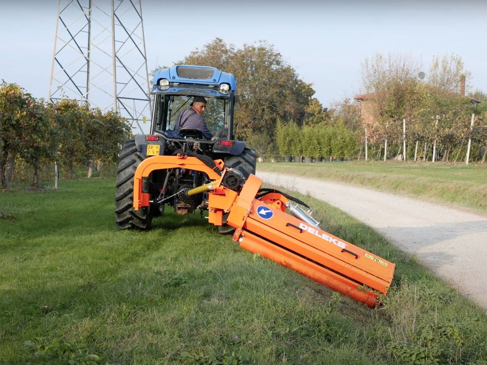 DELEKS® DRAGON220 Mulcher Böschungsmulcher Seitenmulcher 90-130PS in Pfaffenhofen a. d. Glonn