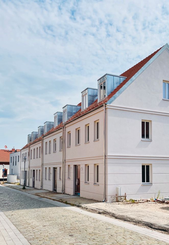 Stuck Fassade bundesweite Lieferung Säulen Stuckprofile Bossen in Wustrau