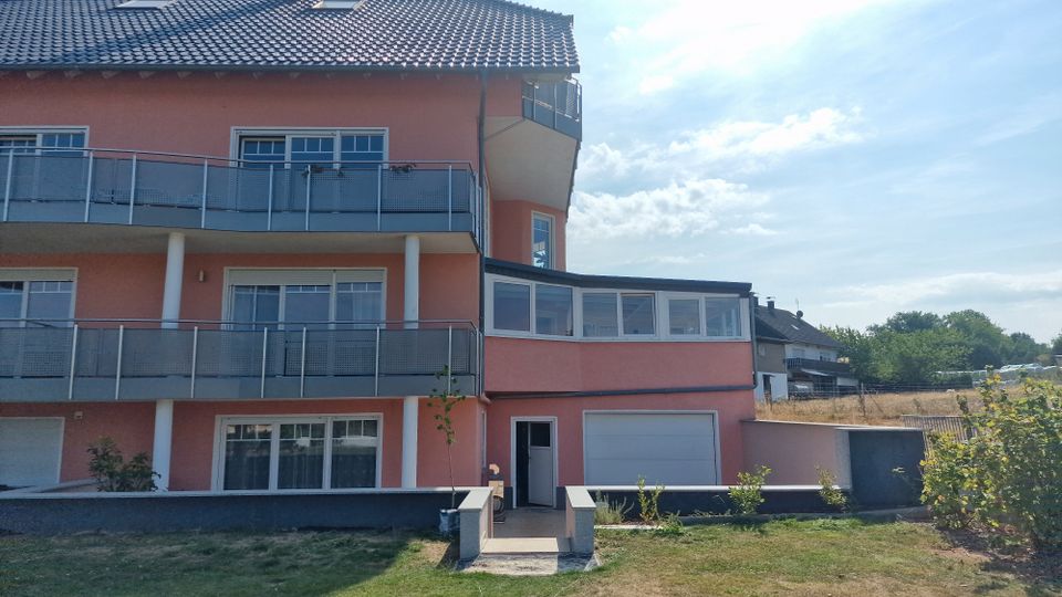 Exklusives Mehrfamilienhaus im Ortsteil von Mücke, auch für Kapitalanleger geeignet in Mücke