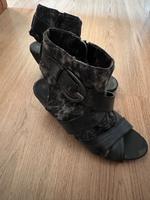 S.Oliver Sandalen Sandaletten grau Schwarz 39 Nordrhein-Westfalen - Werl Vorschau