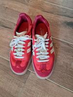 Adidas Samba Rot mit Herzen 39 2\3 Sachsen - Kitzscher Vorschau