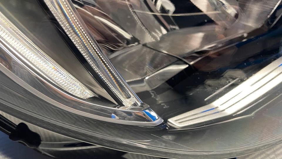 Opel Grandland X LED Scheinwerfer Rechts YP00162680 in Dannstadt-Schauernheim