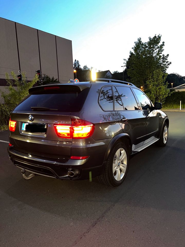 BMW X5(E70) M-Paket 4,0d X-Drive SOFTCLOSE in Eitorf