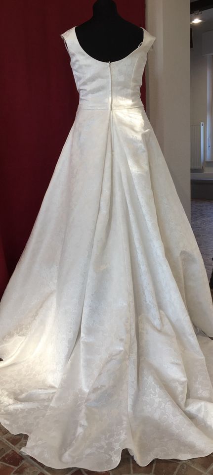 Brautkleid in Metelen