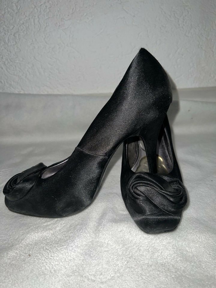 High Heels schwarz Gr.40 in Thermalbad Wiesenbad