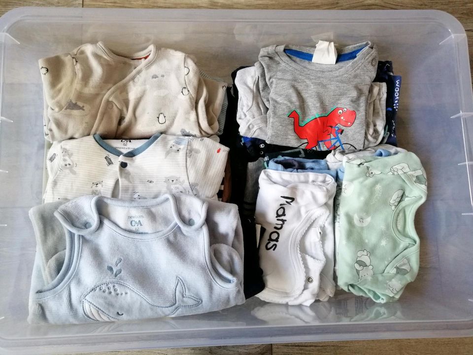 Großes Paket Babykleidung Größe 62/68 Junge Neutral in Naumburg (Saale)