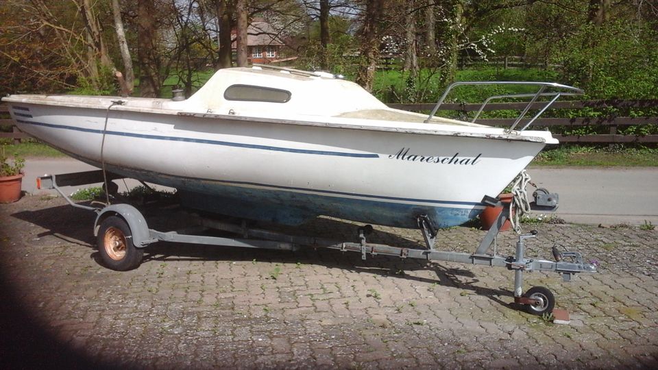 Kajütboot, Angelboot, Segelboot mit Trailer nur 1300 € in Neustadt in Holstein