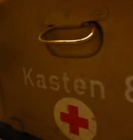 Sanitätskasten Rotes Kreuz Militaria WK2 Sanitätskompanie Kasten8 Niedersachsen - Uetze Vorschau