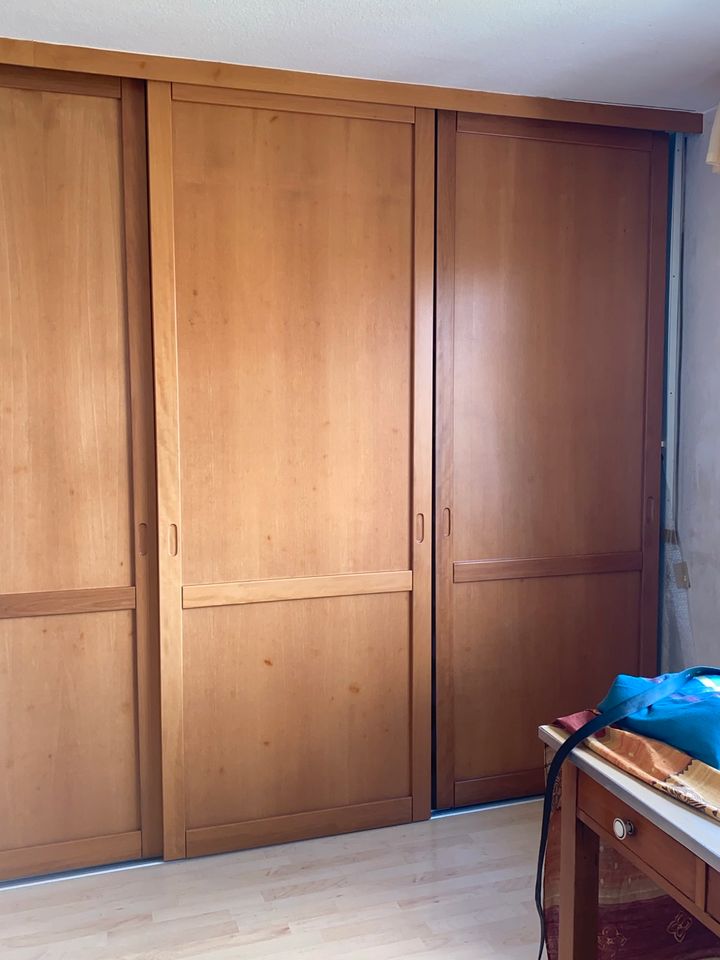 Schlafzimmer Schrank in Offenbach