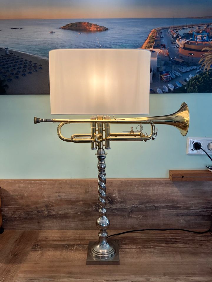 Trompete Trompetenlampe Tischlampe DIY in Duisburg
