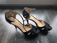 Schwarze High Heels der Marke Unisa in Größe 39 Rheinland-Pfalz - Mülheim-Kärlich Vorschau