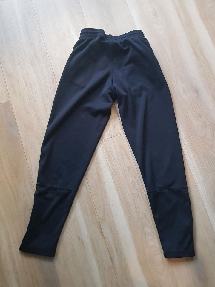 Jako ~ Trainingshose | Jogginghose ~ Gr. 152 ~ schwarz ~ Jungen in Oldenburg