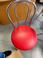 4 Bistro Stühle mit Tisch rot Hessen - Schöffengrund Vorschau