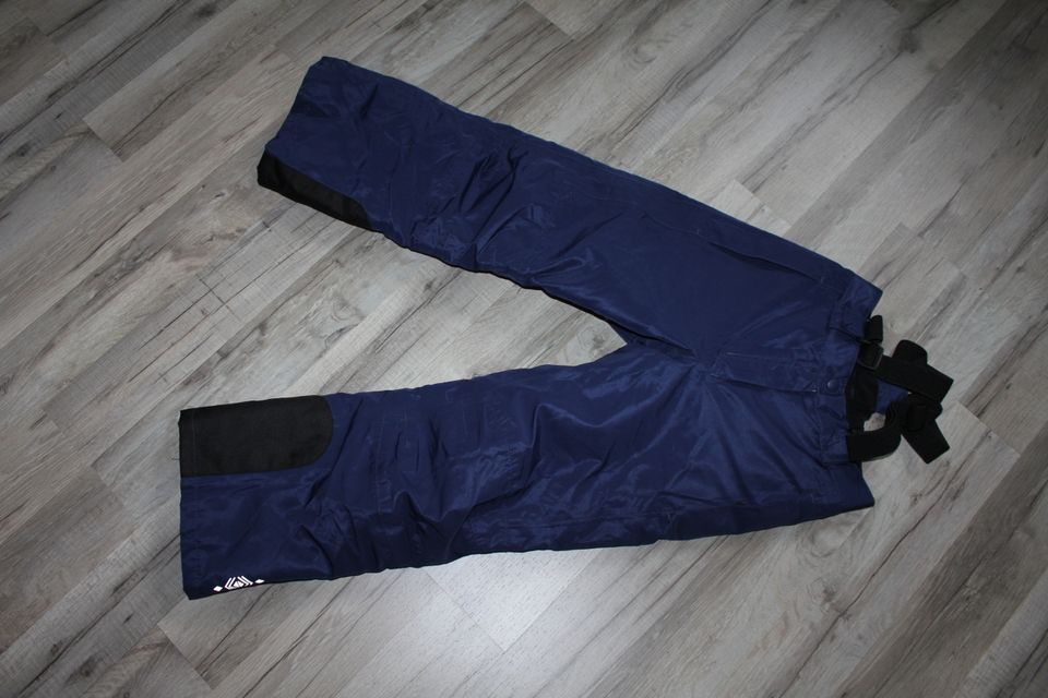 Schnee-/Skihose von crivit pro Gr.122/128 in Bedburg-Hau