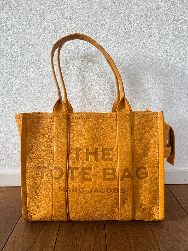 Marc Jacobs The Leather Large Tote Bag mit Rechnung in Kaufbeuren