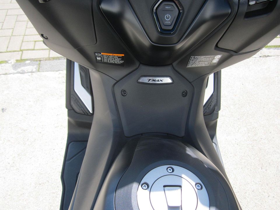 Yamaha T-Max 560   /23  für Sofort in Monheim am Rhein