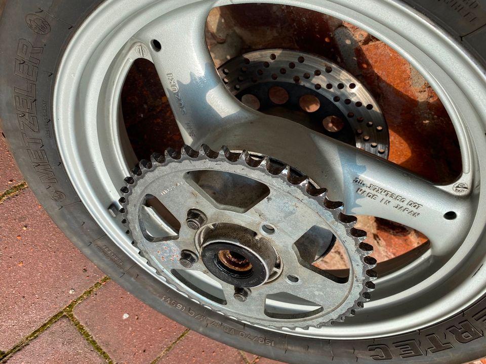 Felgen Räder Suzuki GSX F 750 GR78A Kettenrad Radsatz Bremsscheib in Wieglitz