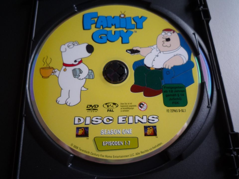 Family Guy - Season One - Staffel 1, erste Staffel  2 DVDs in Oberursel (Taunus)