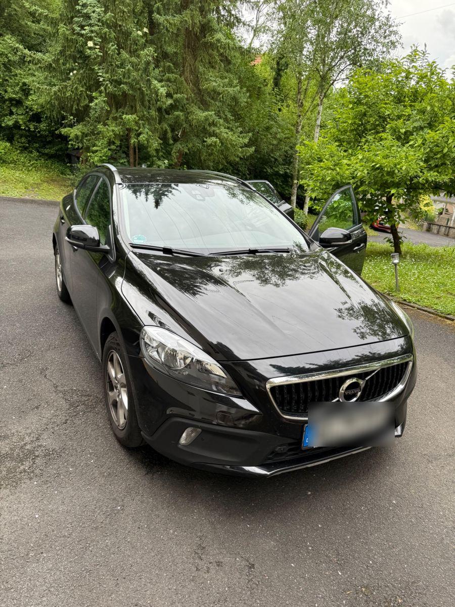 Abbildung des Autos Volvo V40 Cross Country …