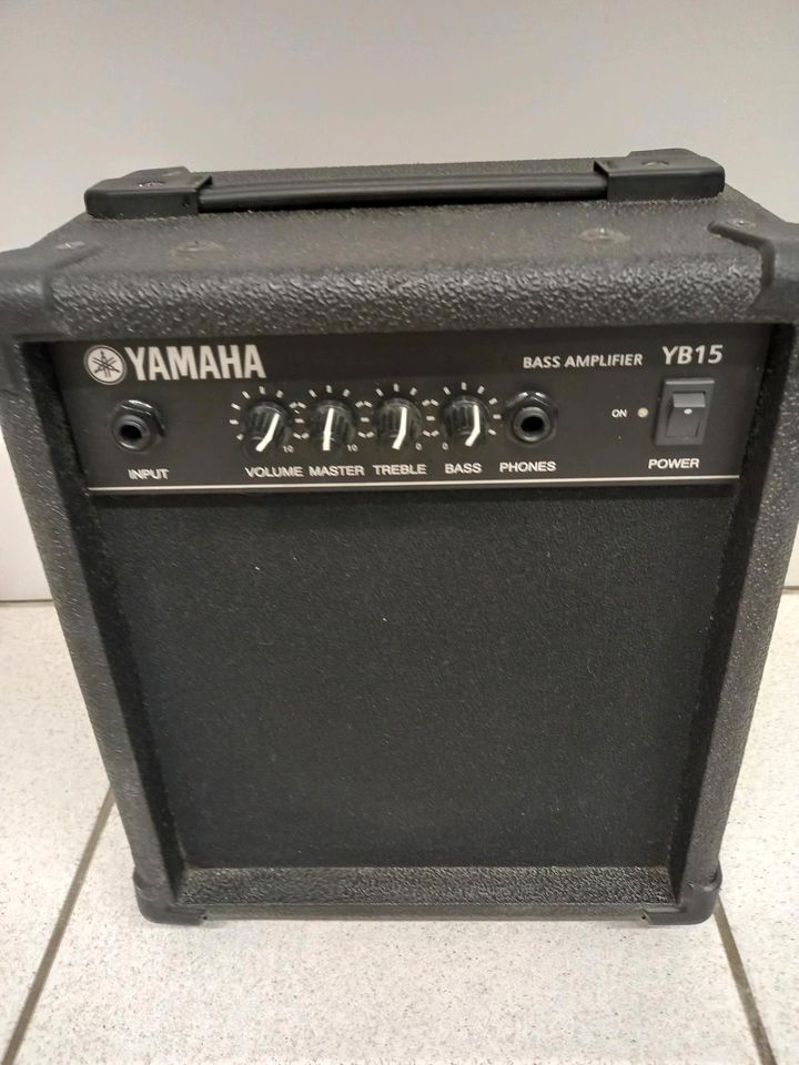 YAMAHA YB 15 Bass Amplifier in Viersen