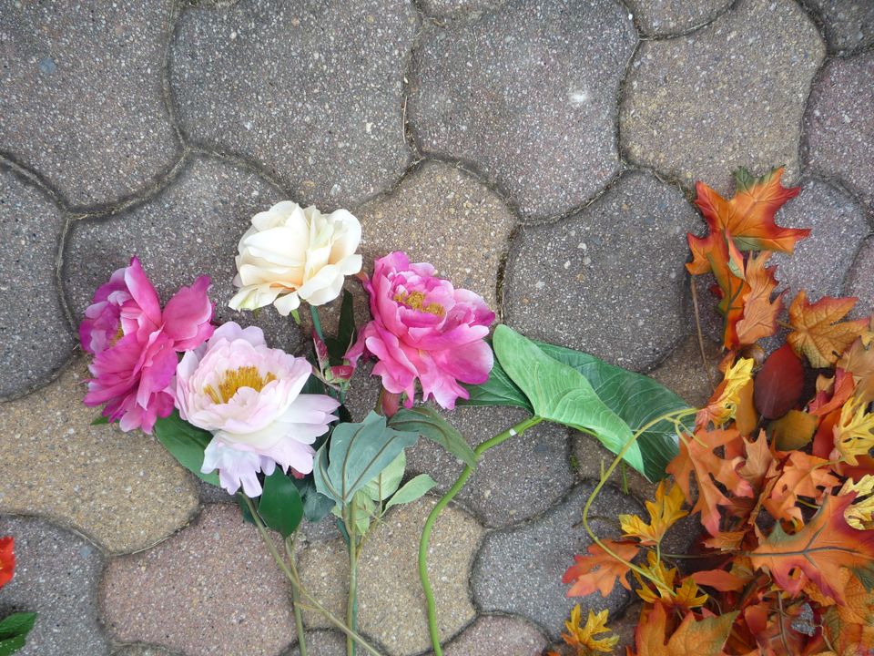 Kunstblumen Rosen, Orchideen, Gerbera bunt diverse Deko in Dresden