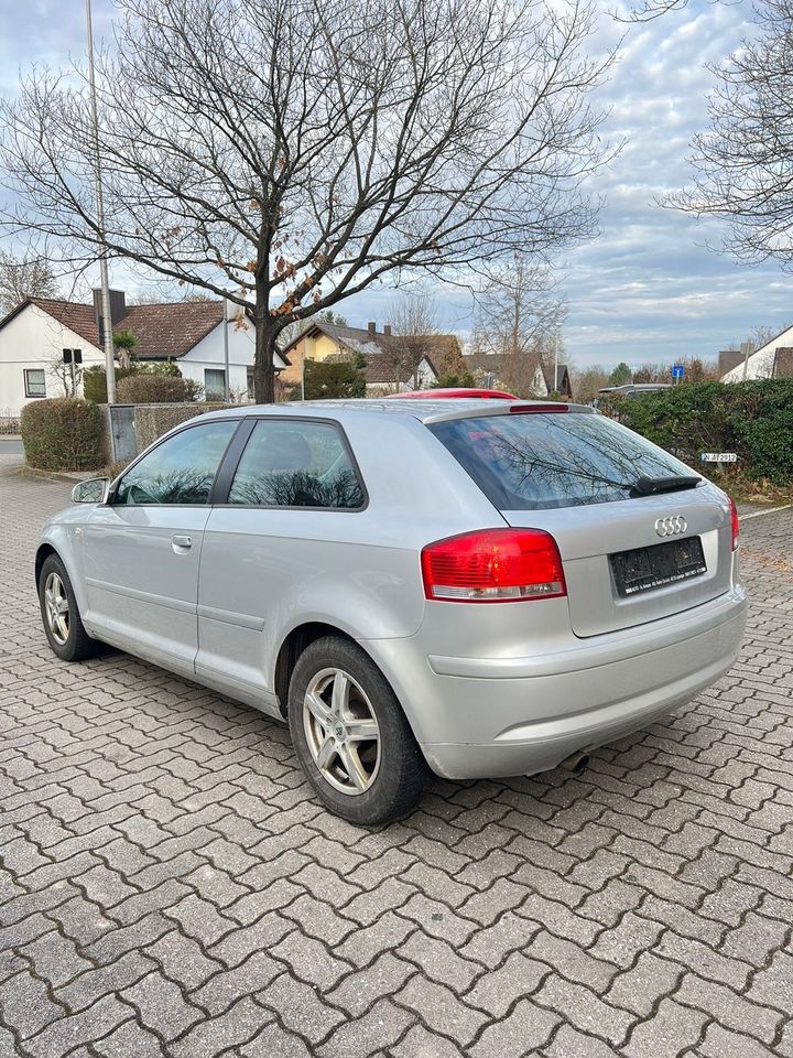 Audi A3 1.6 Benzin in Herzogenaurach