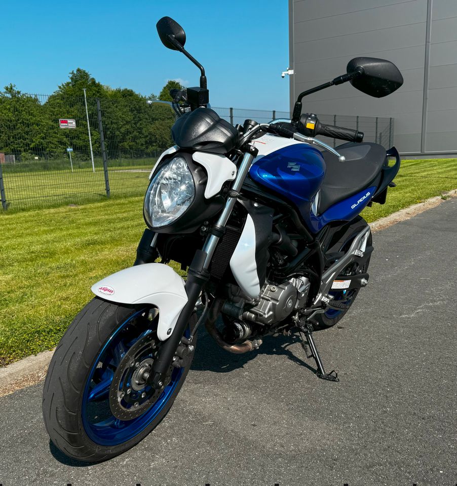 Suzuki SFV 650 Gladius - 48 PS // A2 geeignet in Ahlen