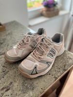 Wilson Rush Evo Tennisschuhe 44 2/3 Schleswig-Holstein - Kaltenkirchen Vorschau