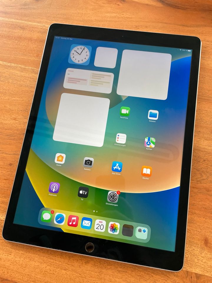 Apple iPad Pro 12.9 Zoll (1st Generation aus 2017) in Bremen