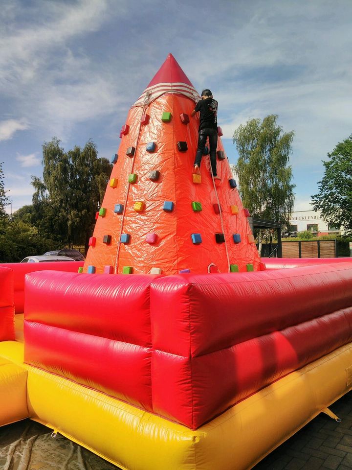 Fussball Dart, Torwand, Schusswand, 5 Meter, ähnlich Hüpfburg in Gägelow