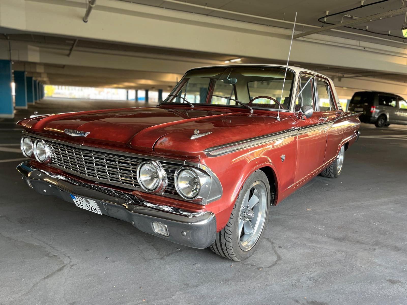 Abbildung des Autos Ford Fairlane 500 1962 M…