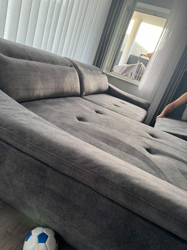 L-Form Sofa in Breuberg