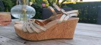 Sandalen von UGG,  Größe  37, Top Zustand !!! Nordrhein-Westfalen - Greven Vorschau