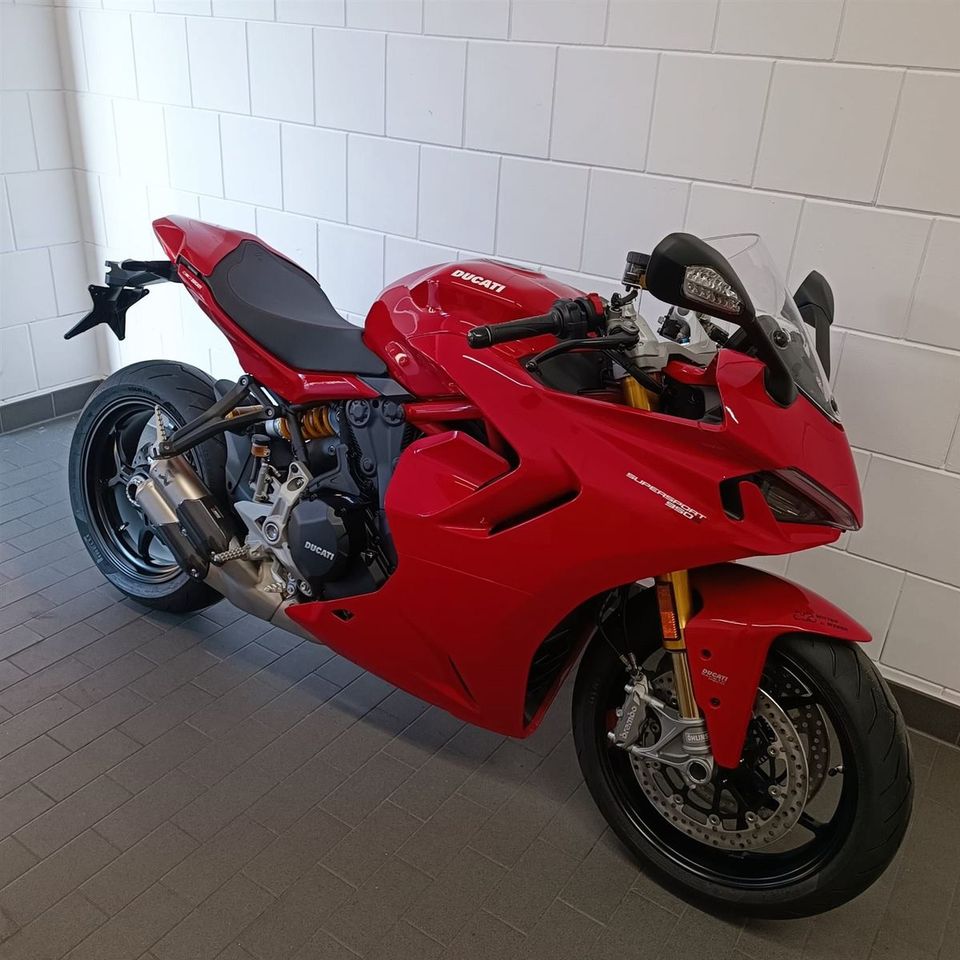 Ducati SuperSport 950 S Akrapovic in Bad Berleburg