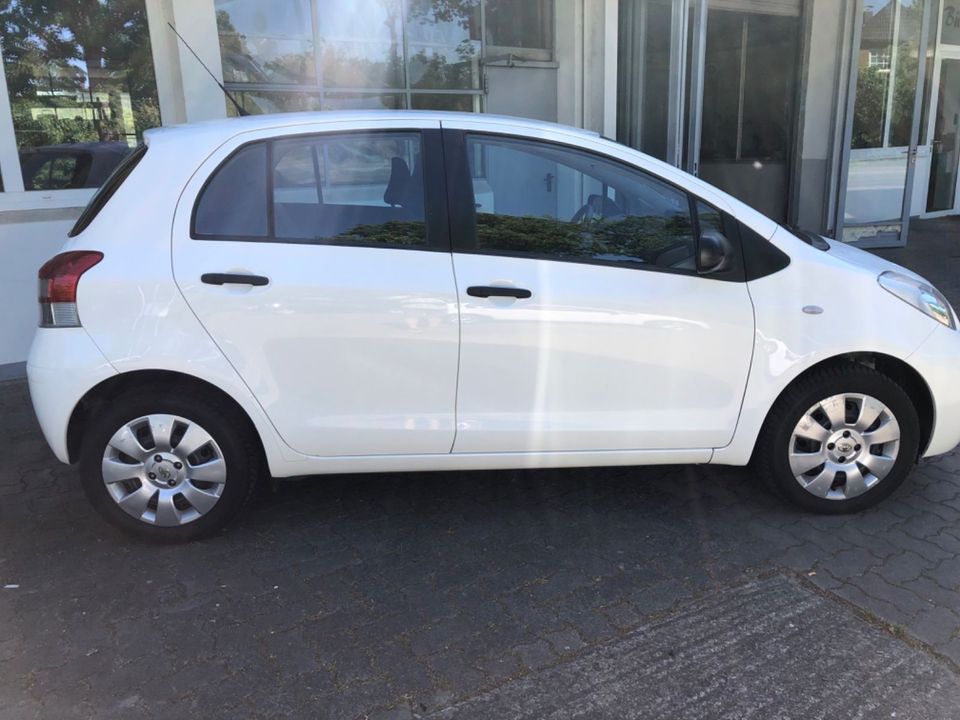 Toyota Yaris 1,0-l-VVT-i Cool Klima All Season 2.Hand in Wahlstedt