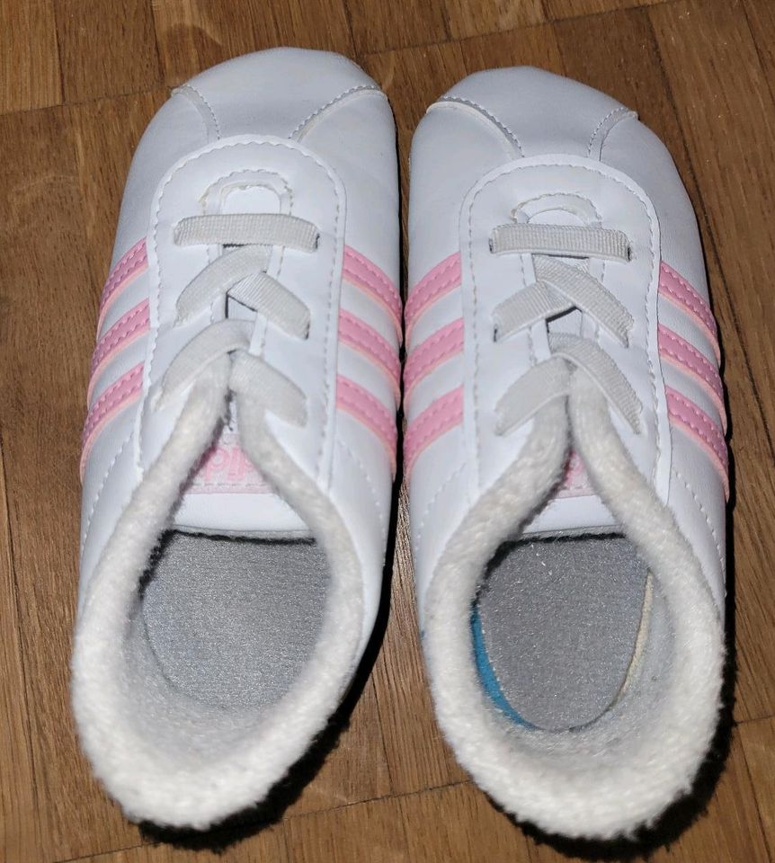 Adidas Schuhe / Gr 21 in Niestetal