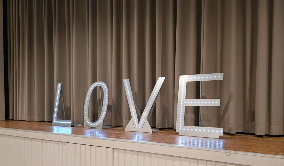 Hochzeitsdeko Tischdeko Hochzeit LOVE Traubogen Candybar Sitzplan in Oelde